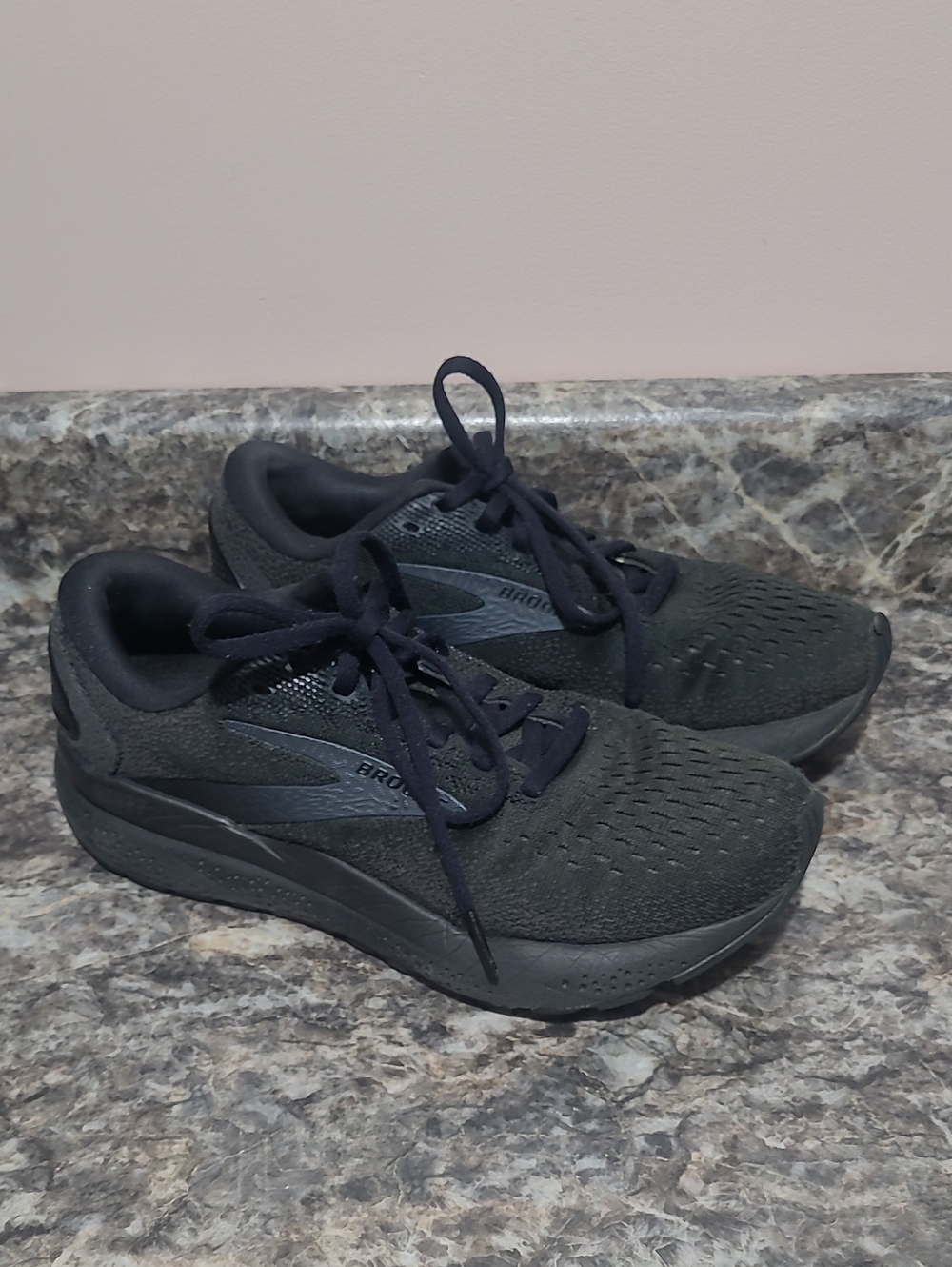 Brooks Ghost 16 Running Shoes Women's Size 8 Black